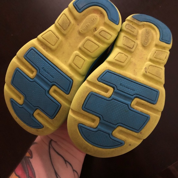 Stride Rite Shoes - Picture 2 of 2